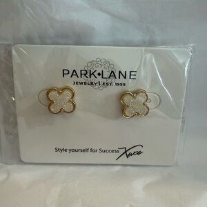 Park Lane White Stardust Post Back Gold Floral Earrings New